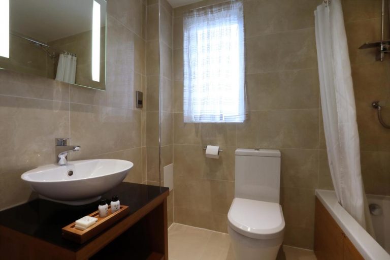 Golden Lion Hotel10 768x512