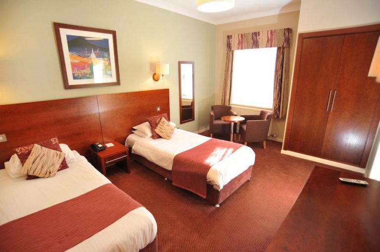 Golden Lion Hotel16 768x511
