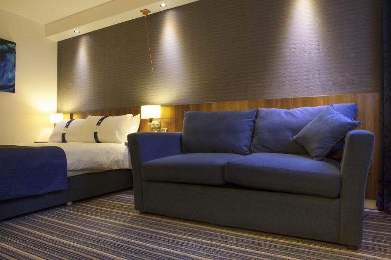 Holiday Inn Express Edinburgh Airport5 768x512