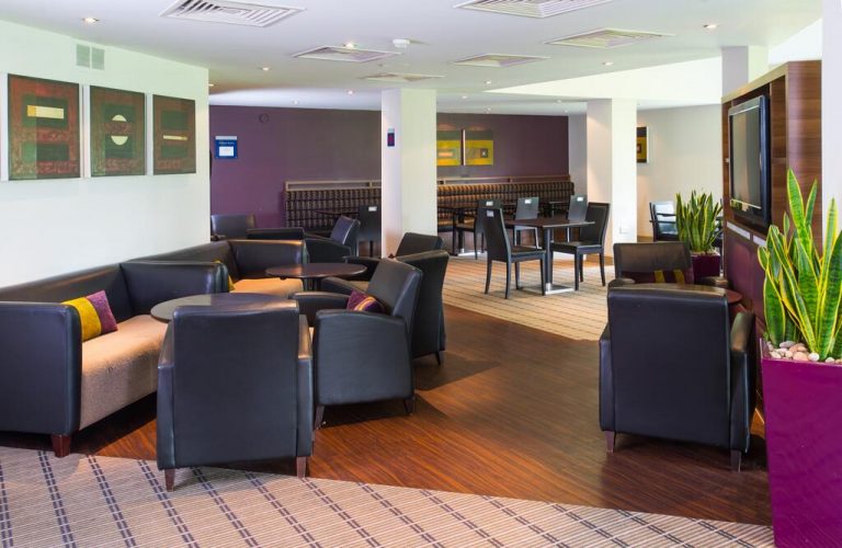 Holiday Inn Express Stirling2 768x500