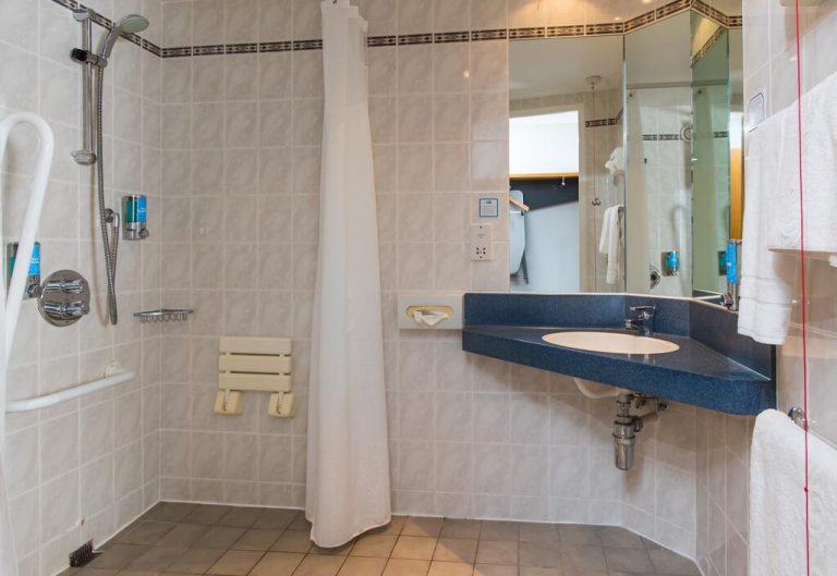 Holiday Inn Express Stirling6 768x529