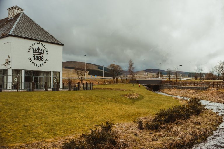 Tullibardine Whisky Distillery9 768x513