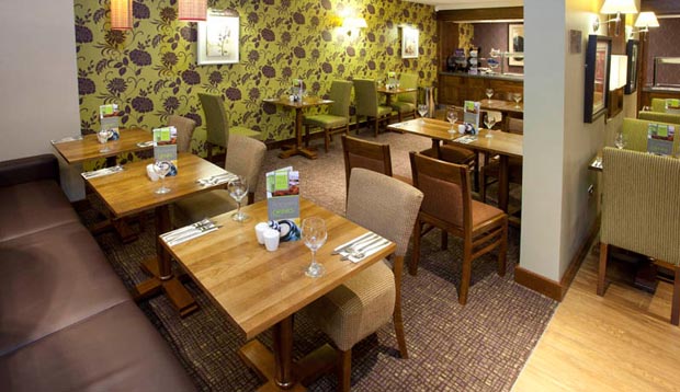 Premier Inn Inverness Centre River Ness 9