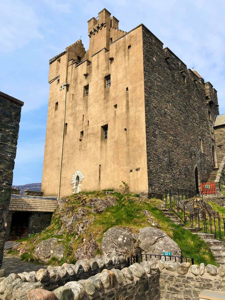 Eilean Donan Castle4 768x1024