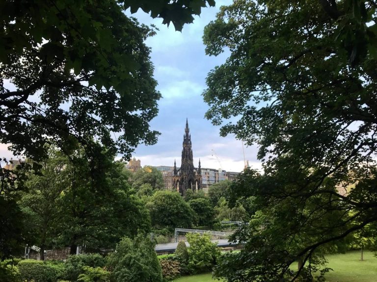 Scott Monument4 768x576