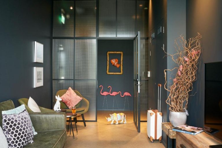 Moxy Edinburgh Airport3 768x512