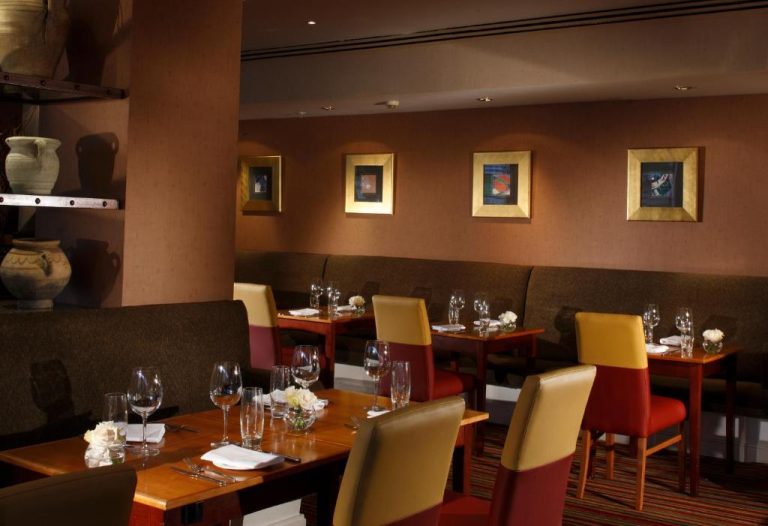 Edinburgh Marriott Hotel13 768x526