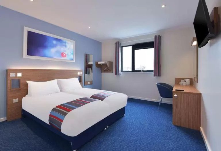 Travelodge Edinburgh Airport Ratho Station2 768x527